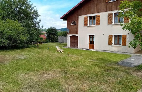 Saint-Antoine Appartement | SAINT ANTOINE, 5 min from Métabief resort, 10 min from Lac Saint Point.