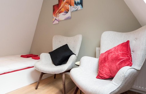 Old Town Maison | Saint Claire Studio's