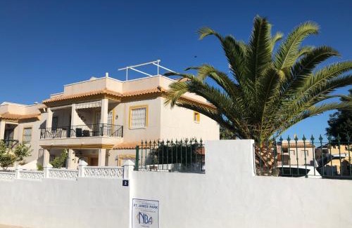 Orihuela Costa Appartement | Saint James Park upstairs
