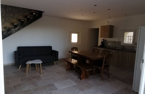 Saint-Marcel-d'Aredeche Appartement | Saint Marcel d' Ardèche Appartement de 70m2