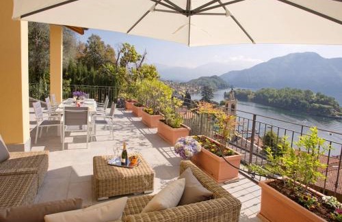 Sala Comacina Appartement | SALA COMACINA APARTMENT NO 1-SLEEPS 10 by Italian Apartments