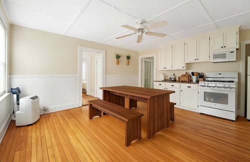 Salem Appartement | Salem 3BDR w/ Gameroom+Balcony+Parking