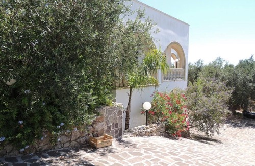 Tiggiano Appartement | Salentiggiano Villa Ulivo With Swimming Pool GREEN TWO-ROOM APARTMENT sleeps 2/4