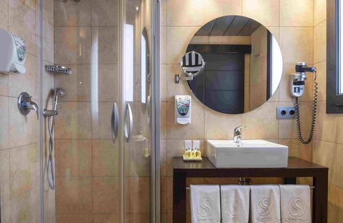 Riudellots de la Selva Hôtel | Salles Hotel Aeroport de Girona
