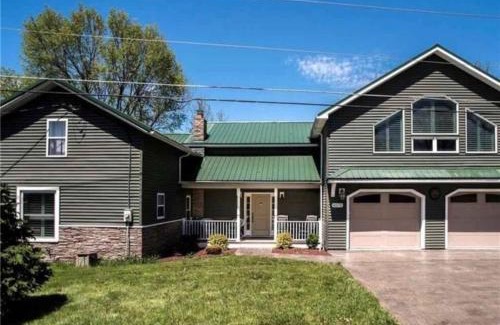 Port Ontario Villa | Salmon River View