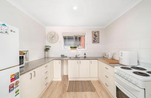 Redcliffe Appartement | Salt-Air Serenity -Stylish 1-Bed