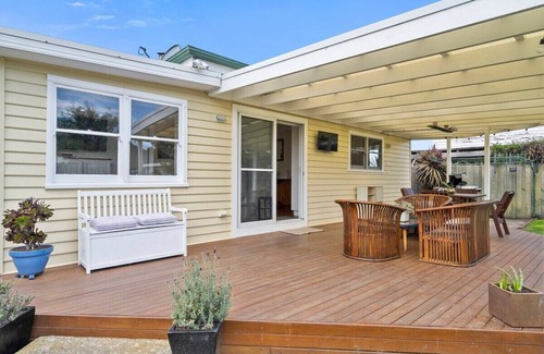 Lauderdale Maison | 'Salt and Sand" Beach House, 10 min to Airport