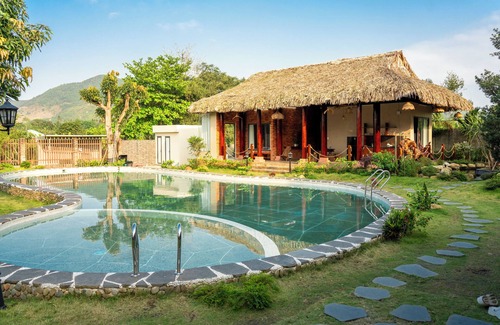 Hoa Vang Maison | Salt Electrolysis Pool 2BR 2BA kitchen Ba Na Hills