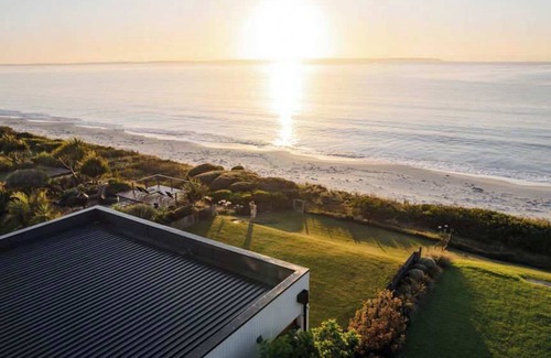 Callala Beach Maison | 'Saltspray' - Luxe Jervis Bay Beachfront Retreat