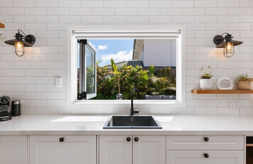 Papamoa Beach Maison | Saltwater Cottage ~ Papamoa Beach ~ Beyonder Holiday Homes