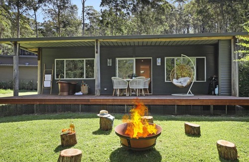 Barringella Maison | Saltwater Creek - Stay 3 Pay 2