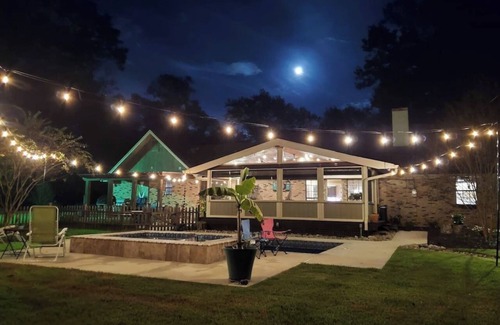 Columbus Maison | Paradise on the Prairie
