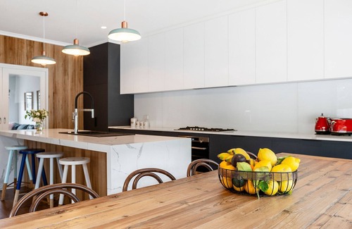 Rye Maison | RYE all seasons réjouissez - piscine privée, plan ouvert, vraiment ami de chien