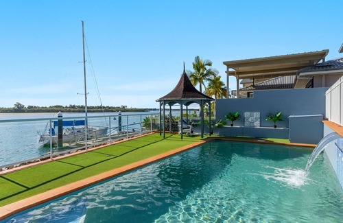 Yamba Maison | Salty Dayz | Designer Waterfront