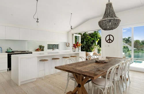 Newport Maison | SALTY DAZE by Palm Beach Holiday Rentals