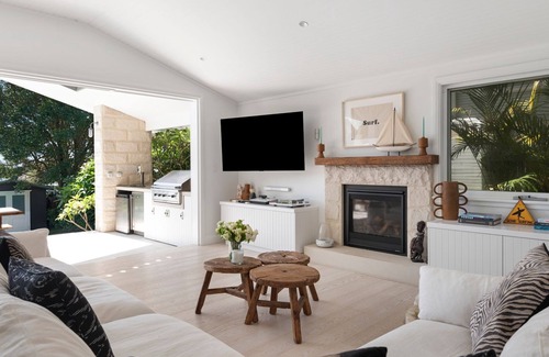 Newport Maison | SALTY DAZE by Palm Beach Holiday Rentals