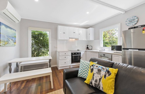 Moreton Bay Region Maison | Salty Dog Cottage - Les animaux de compagnie sont les bienvenus - à 400 m de Kings Beach