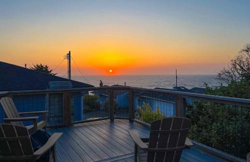 Depoe Bay Maison | Salty Sunsets