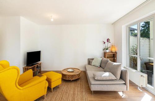 Furstenfeldbruck District Appartement | Sam's Homestay