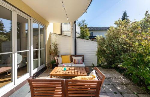 Furstenfeldbruck District Appartement | Sam's Homestay