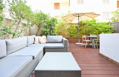 Neve Tzedek Appartement | Sam's Journey 4BR Garden by HolyGuest