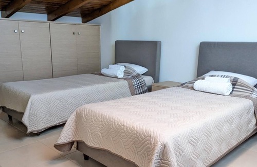 Kamena Vourla Appartement | Samaras Apartments - Mountain View Attic