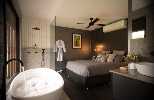 Cheshunt Maison | Sambar Hills- Kings #3