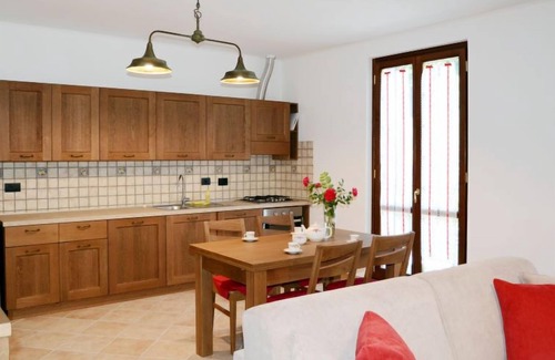 Savona Appartement | Appartement Sambucco (SBO102) à San Bartolomeo del Bosco - 5 personnes, 2 chambres