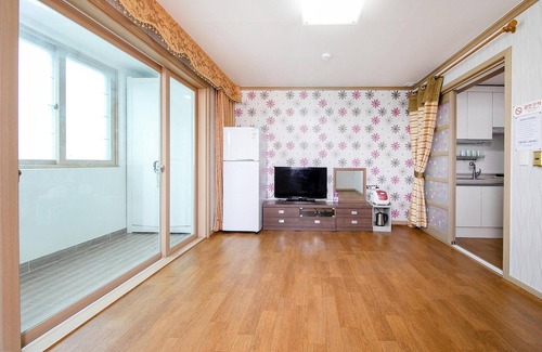 Samcheok Maison | Samcheok Eoulim Pension