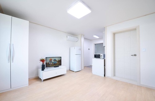 Samcheok Maison | Samcheok Jisu Pension