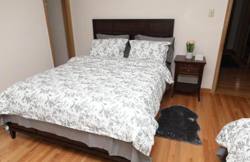 Niagara Falls Maison | sameena naveed vacation home