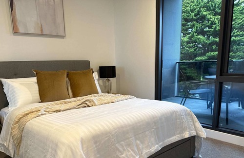 Coburg Appartement | Samma | Charming 2BR Queen Beds on Bell Street