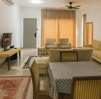 Kajang Maison | SAMPOISGT VILLA HOMESTAY - Near Bangi Avenue, BACC, UKM, GMI, EVO, Bangi Gateway, KIPMall