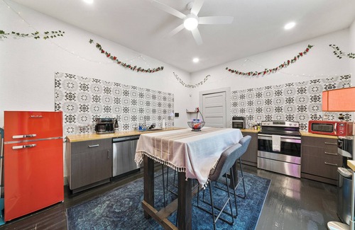 Alta Vista Appartement | San Antonio Furnished Getaway l 30+ Night Stay