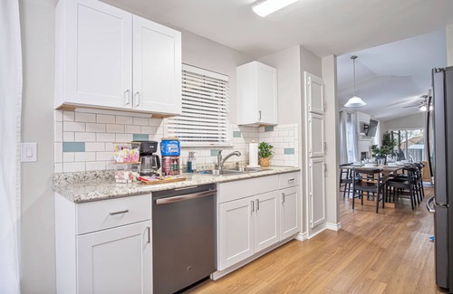 San Antonio Maison | San Antonio Gem! Heated Pool, Games, Gym & Cozy Comforts