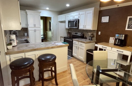 San Antonio Maison | San Antonio Getaway near Sea World and Fiesta Texas