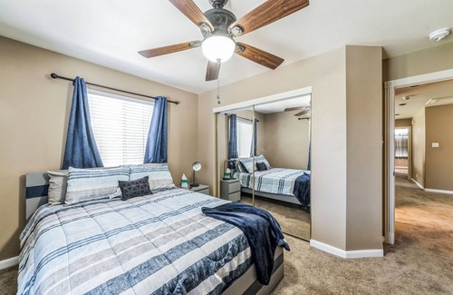 Far North Central Maison | San Antonio Serenity: 23 Min To Six Flags Sleeps 10, 3-Bedroom/2.5Bath