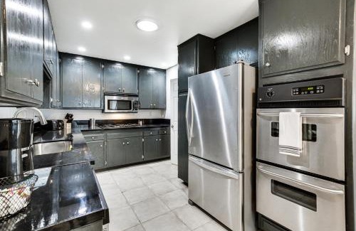 Spring Valley Maison | San Diego Home AC, Hot Tub, Covered Patio and BBQ