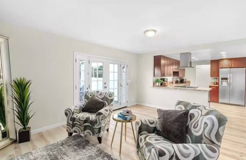 La Presa Maison | San Diego Lakeview Paradise: Heated Pool & Spa!