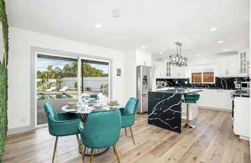 La Mesa Maison | San Diego Luxury Home w/ Heated Pool and Spa!