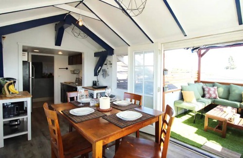 Stockton Maison | San Diego Urban Oasis. Spacious & best location.