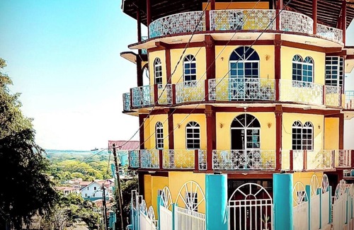 San Ignacio Maison | Shifa 360 3 level 4BR home w/ Rooftop in San Ignacio, Belize