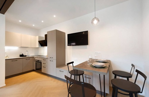 Giaveno Appartement | Appartement 'San Lorenzo' avec Balcon et Climatisation