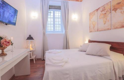 Lucca Historical Center Maison | San Pierino Charming Rooms