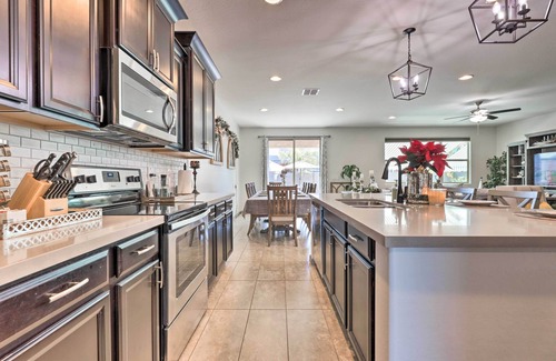 San Tan Valley Maison | San Tan Valley Gem w/ Private Pool & Hot Tub!