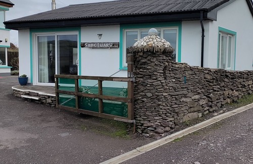 Ventry Appartement | Sanctuary Studio accommodation; quiet, rural, seaside, 3 miles west of Dingle