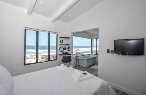 Yzerfontein Villa | Sandbanks Villa