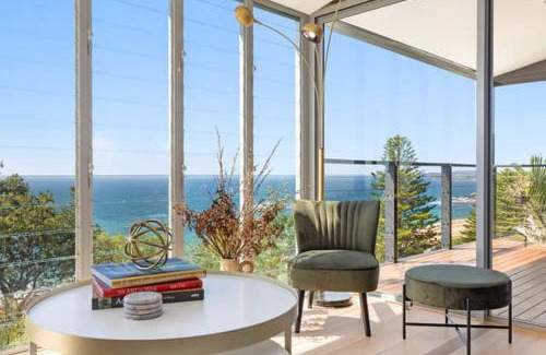 Forresters Beach Maison | Sandcastle by Coast Hosting