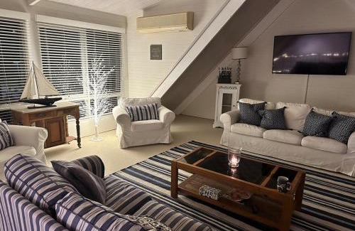 North Avoca Maison | Sandcastles - Gorgeous beach house at North Avoca