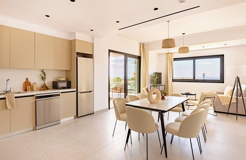 Agios Athanasios Appartement | Sanders Eduardovich - Spacieux 3 chambres avec toit privé